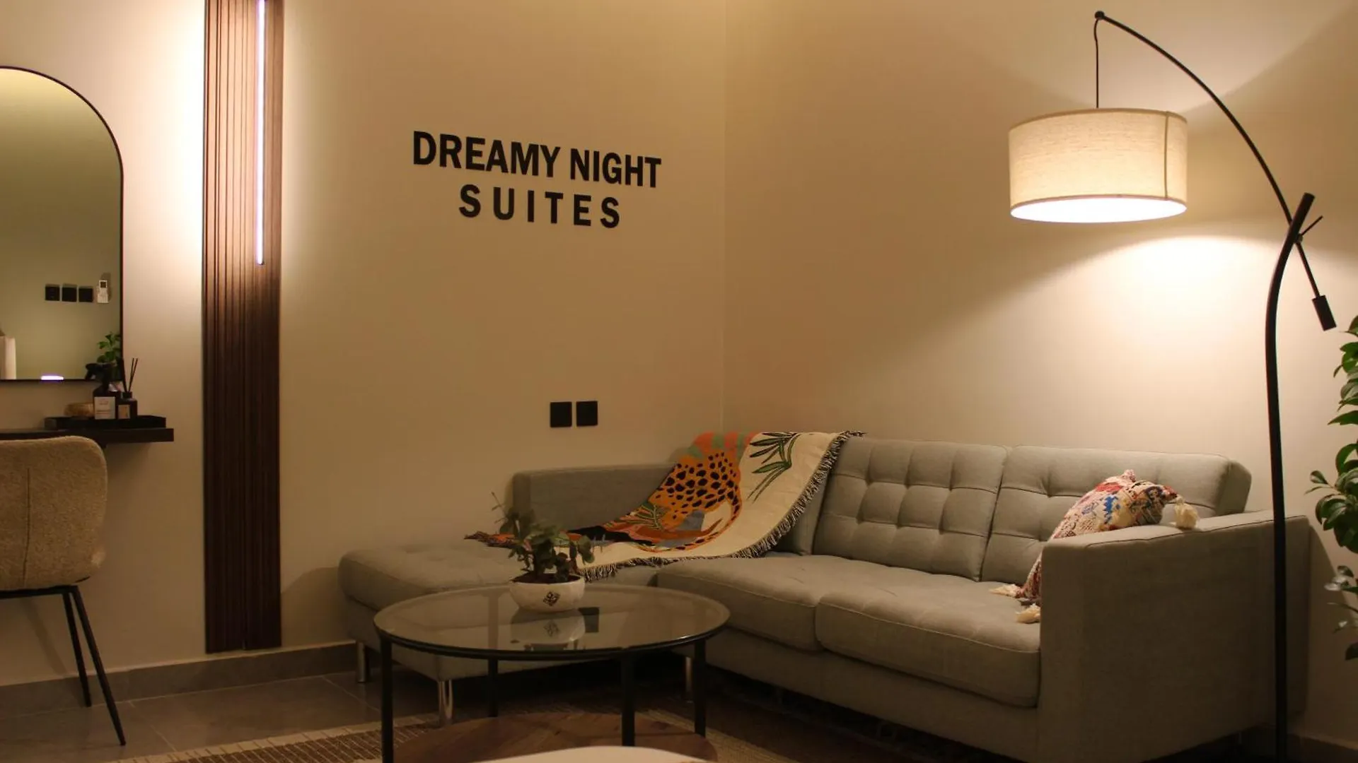 استديو انيق بدخول ذاتي - بجانب غرناطه مول Apartment Riyadh